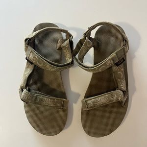 Teva Women’s Sandals Size 8